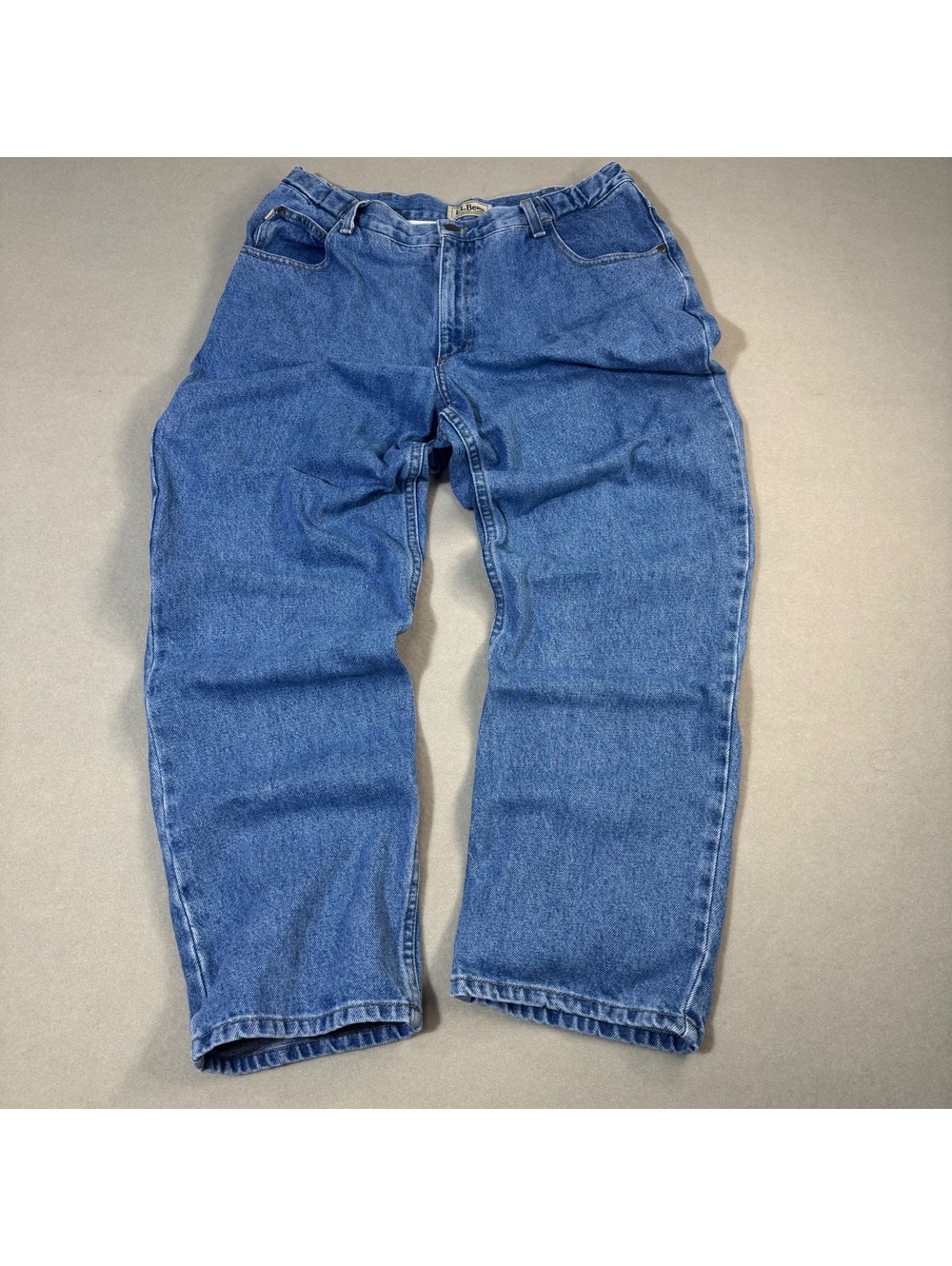 Vintage L.L. Bean Comfort Waist Jeans 34x30 Medium Wash Relaxed Fit Denim